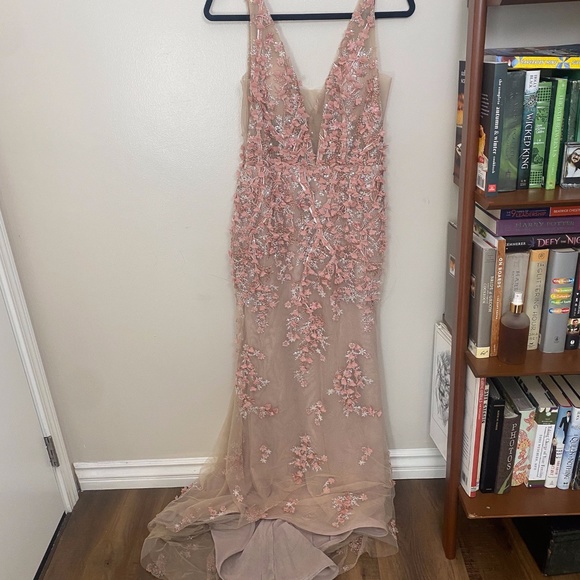 Pink Floral Wedding Gown from René the Label (Size 10) - Picture 5 of 15